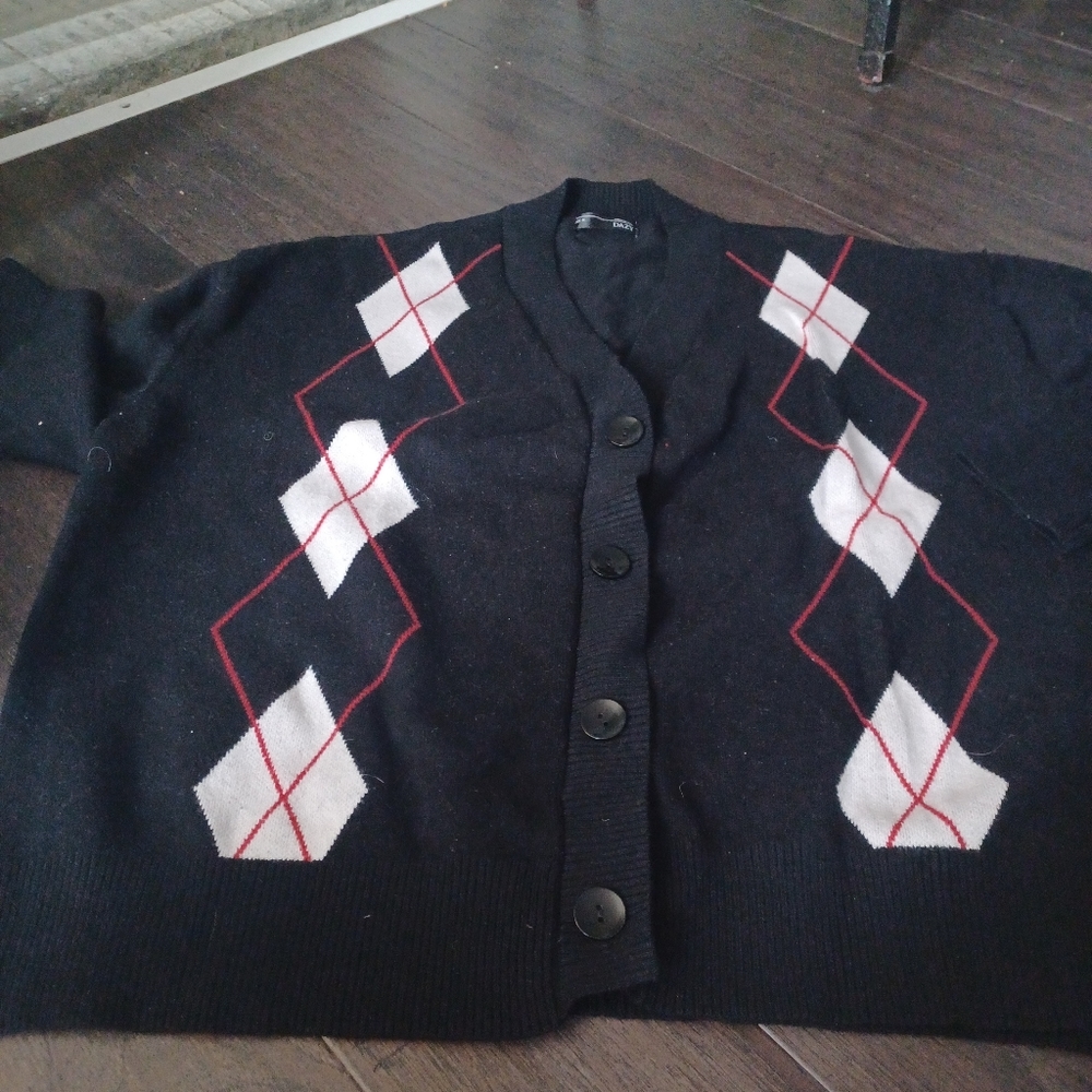 Black sweater med.